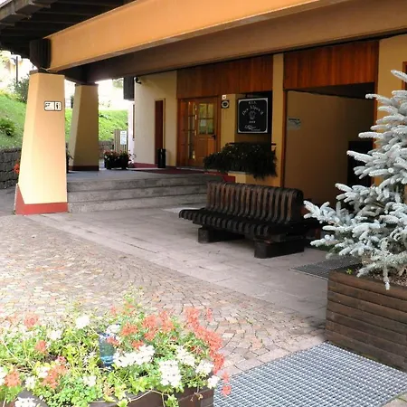 R.t.a. Des Alpes 2 3* Madonna