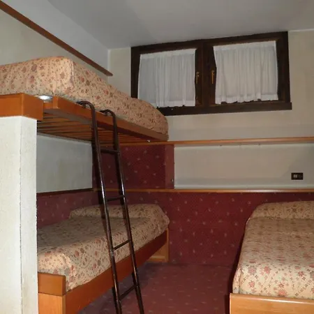 R.t.a. Des Alpes 2 Lejlighedshotel Madonna
