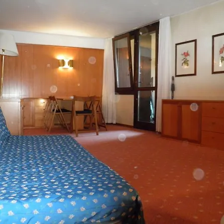 Lejlighedshotel R.t.a. Des Alpes 2 Madonna